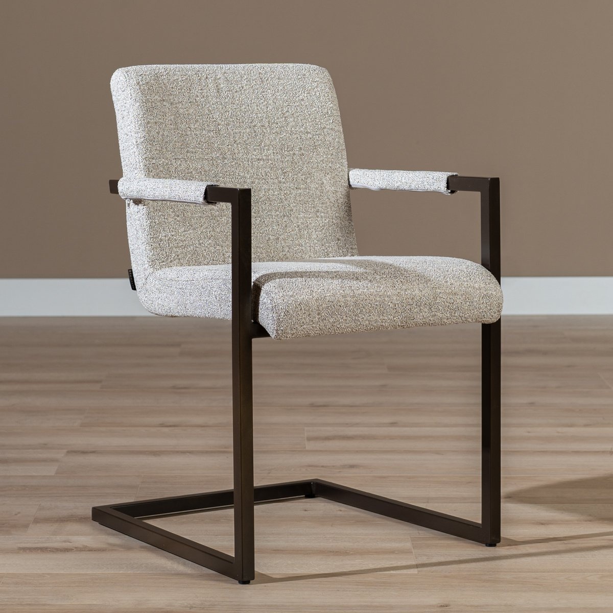 Chaise de salle à manger en velours Lio blanc cassé/marron