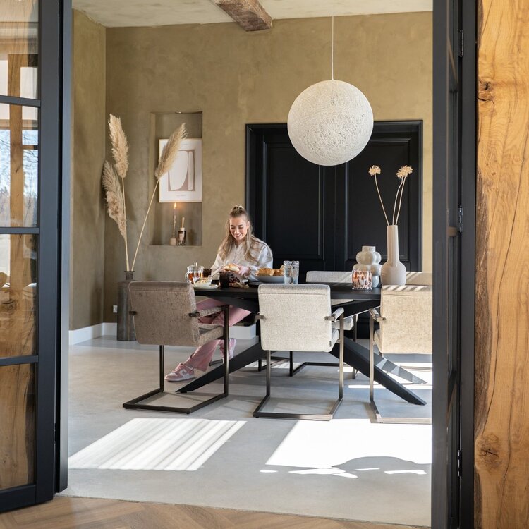 Chaise de salle à manger en velours Lio taupe