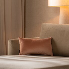 Coussin Anna velours rose 25 x 45 cm