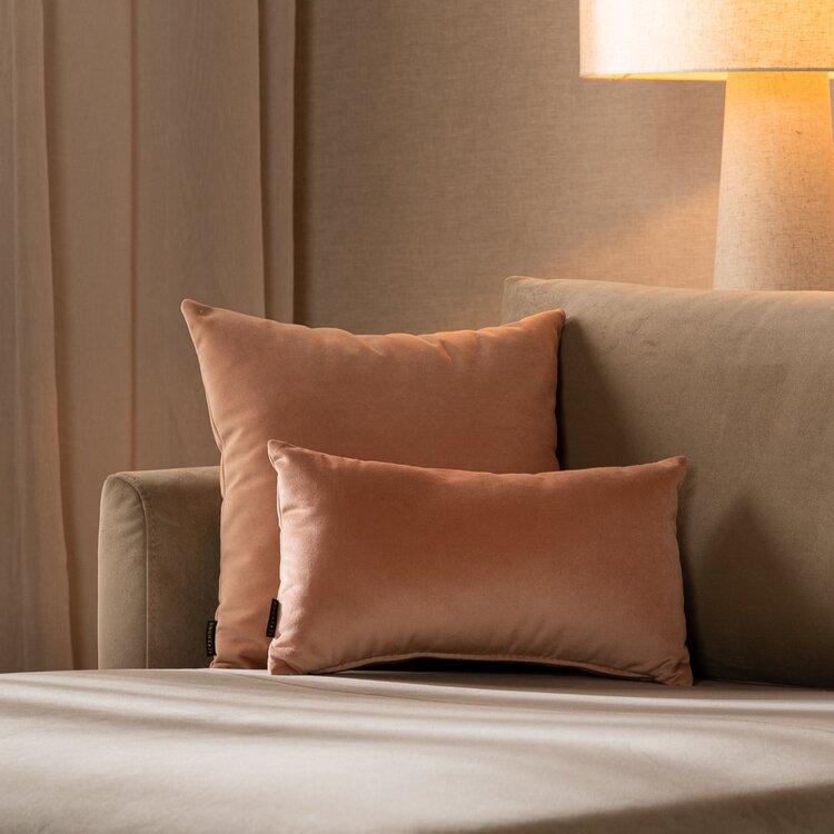 Coussin Anna velours rose 25 x 45 cm