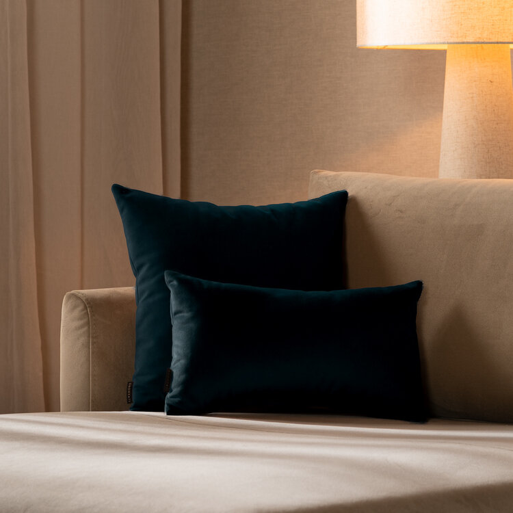 Coussin Anna velours bleu 45 x 45 cm