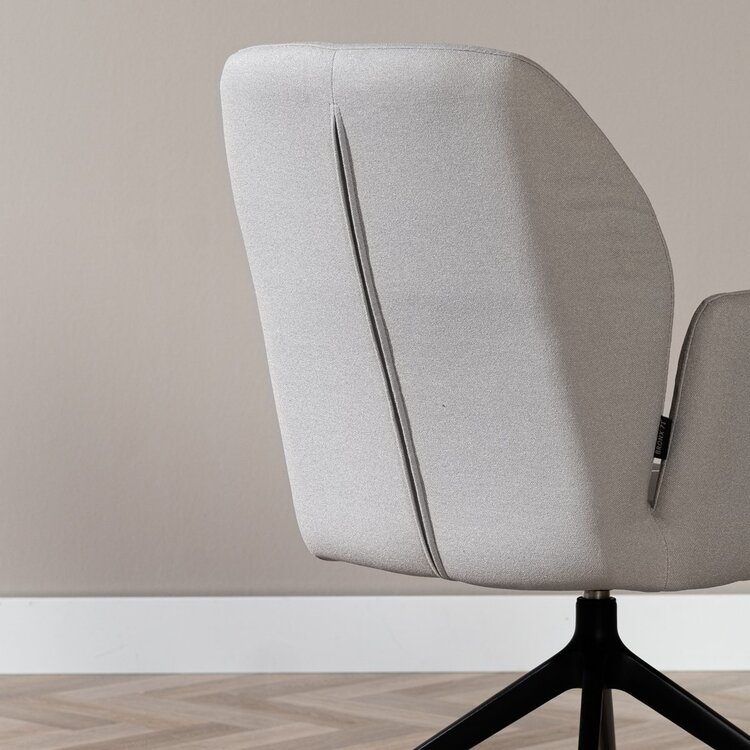 Chaise de salle à manger à roulettes Runa gris clair tissu recyclé