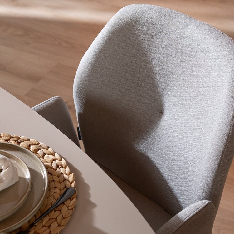 Chaise de salle à manger à roulettes Runa gris clair tissu recyclé