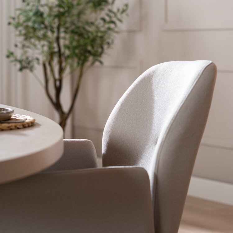 Chaise de salle à manger à roulettes Runa gris clair tissu recyclé