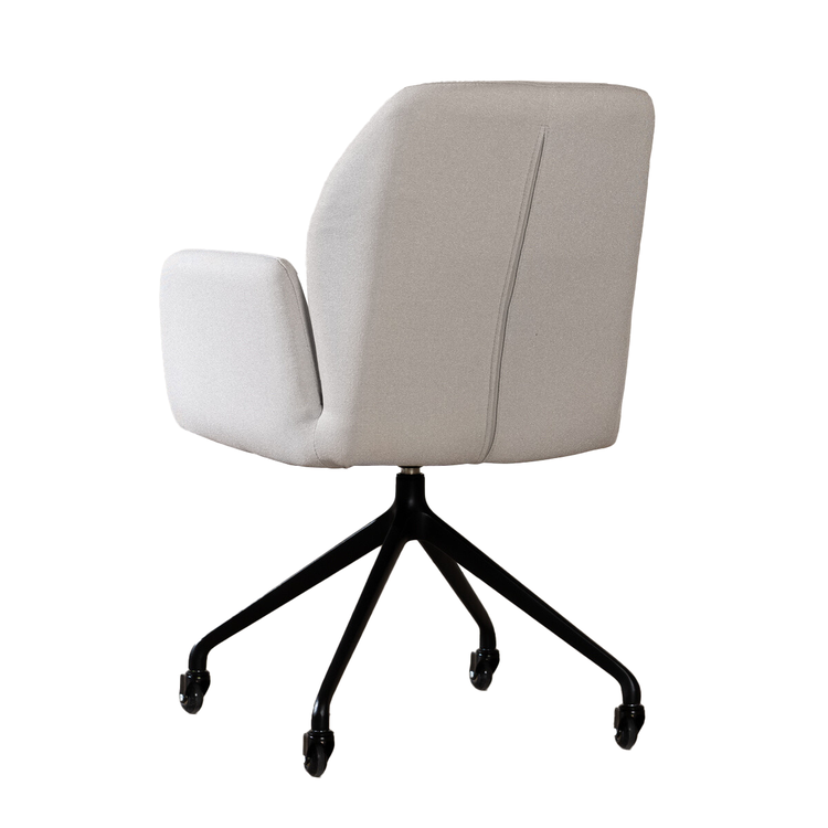 Chaise de salle à manger à roulettes Runa gris clair tissu recyclé