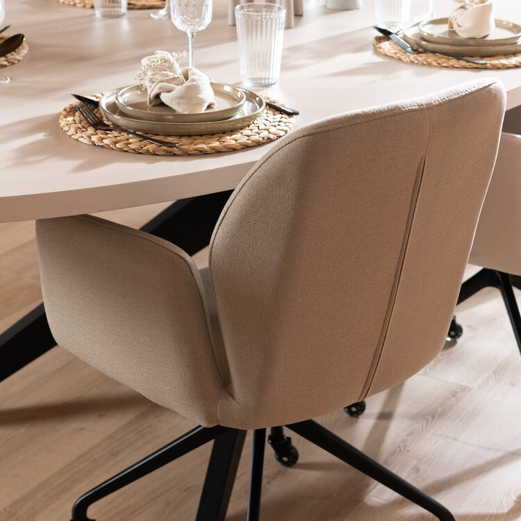 Chaise de salle à manger à roulettes Runa taupe tissu recyclé