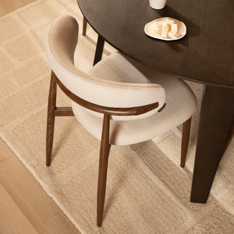 Chaise Lara avec tissu en lin déperlant et structure effet bois | Livin24