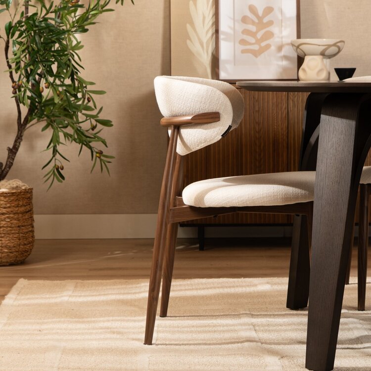 Chaise Lara avec tissu en lin déperlant et structure effet bois | Livin24