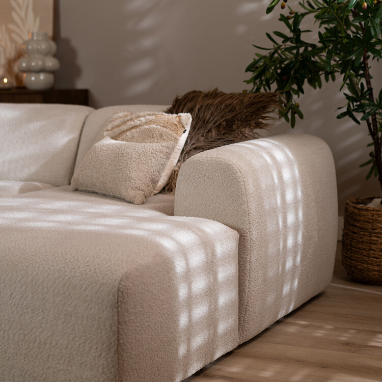 Canapé d’angle droit Maine en tissu bouclé blanc cassé