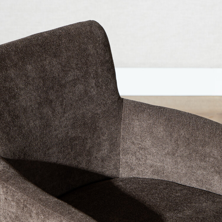 Chaise de salle à manger à roulettes Finn en chenille marron