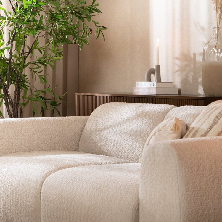 Canapé 2,5 places Maine en tissu bouclé blanc cassé