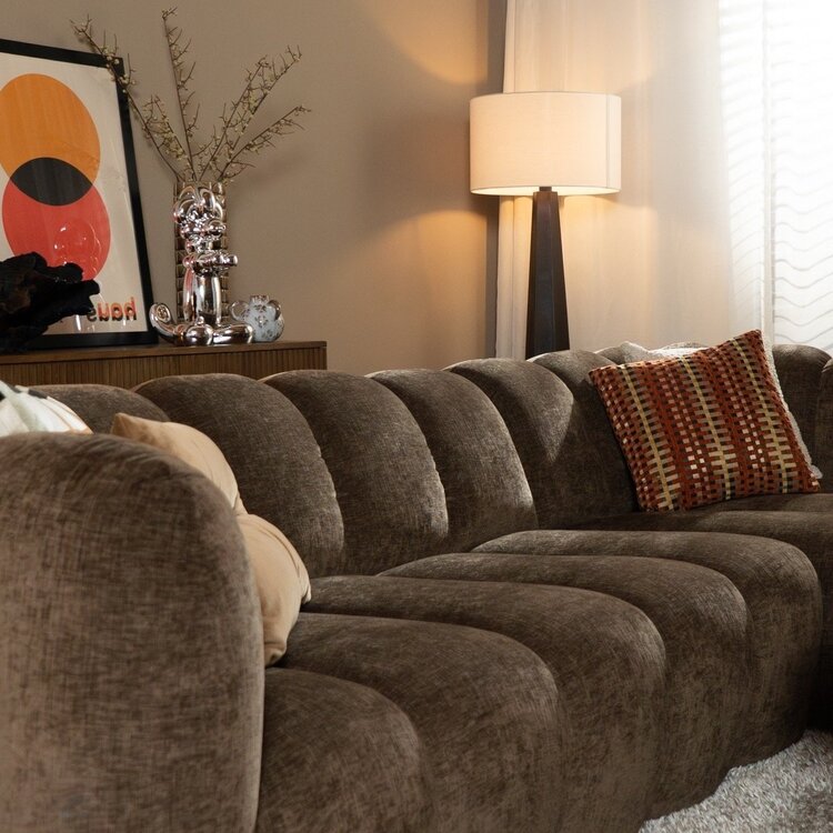 Canapé d’angle droit Luca en tissu chenille mocha