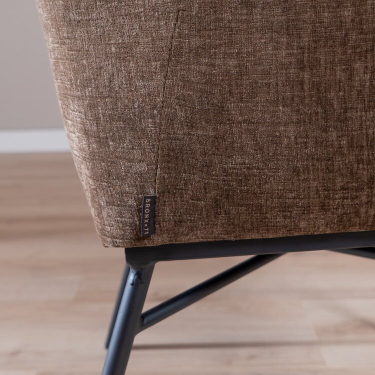 Chaise de salle à manger Nubo en chenille mocha