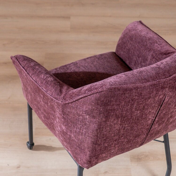 Chaise de salle à manger avec roulettes Enzo chenille voilette