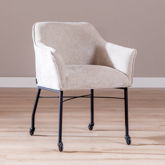 Chaise de salle à manger avec roulettes Enzo chenille sand