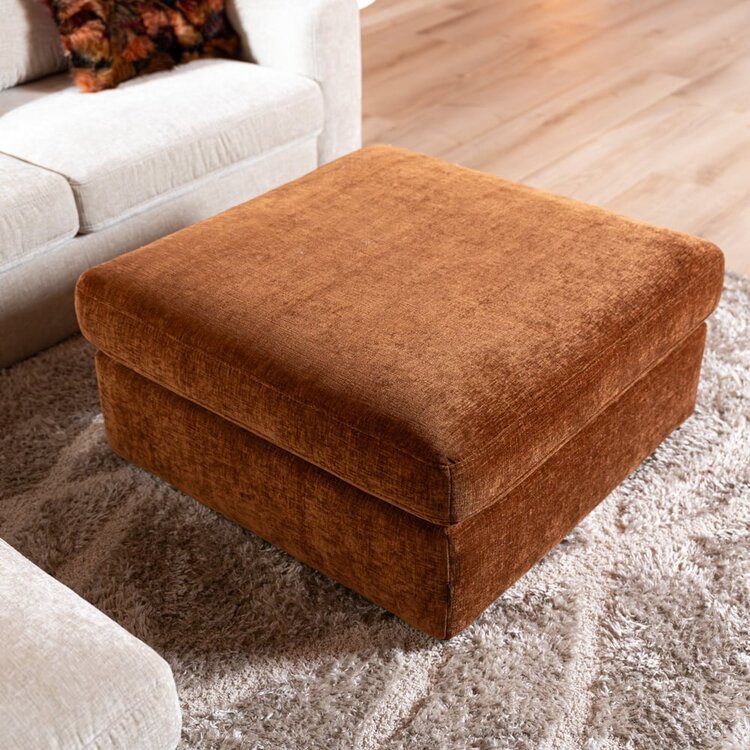 Pouf Kyle en chenille cuivre