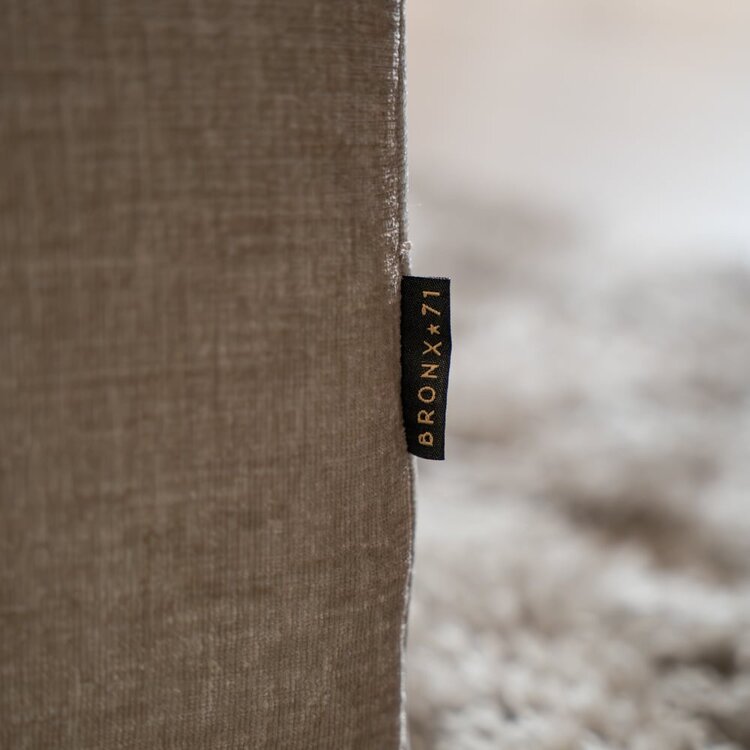 Pouf Kyle en chenille sand