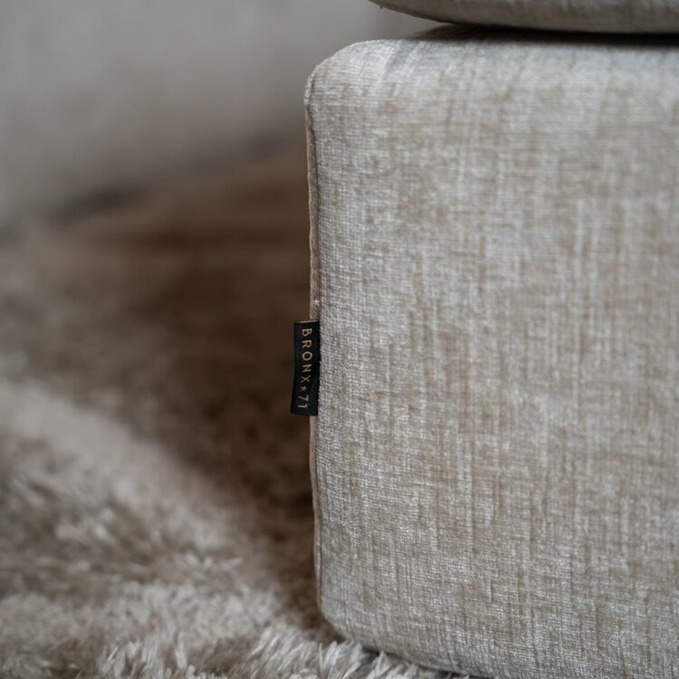 Pouf Kyle en chenille sand