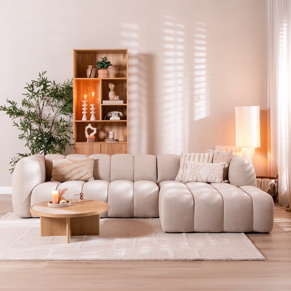 Canapé d’angle droit Luca en tissu chenille beige