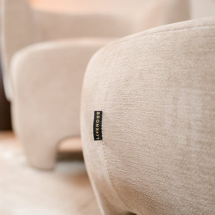 Fauteuil avec pouf Emma velours beige