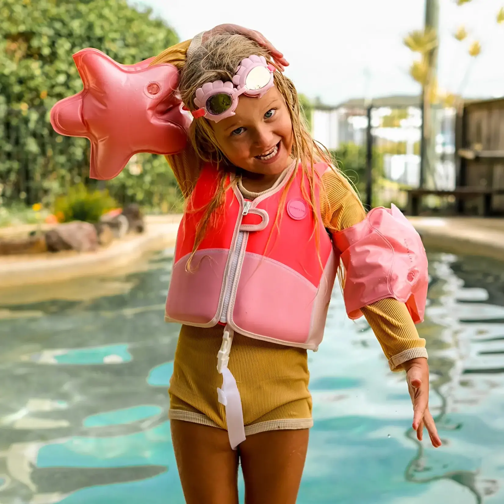 Sunnylife Swim Vest 2-3 year - Melody the Mermaid Neon Strawberry