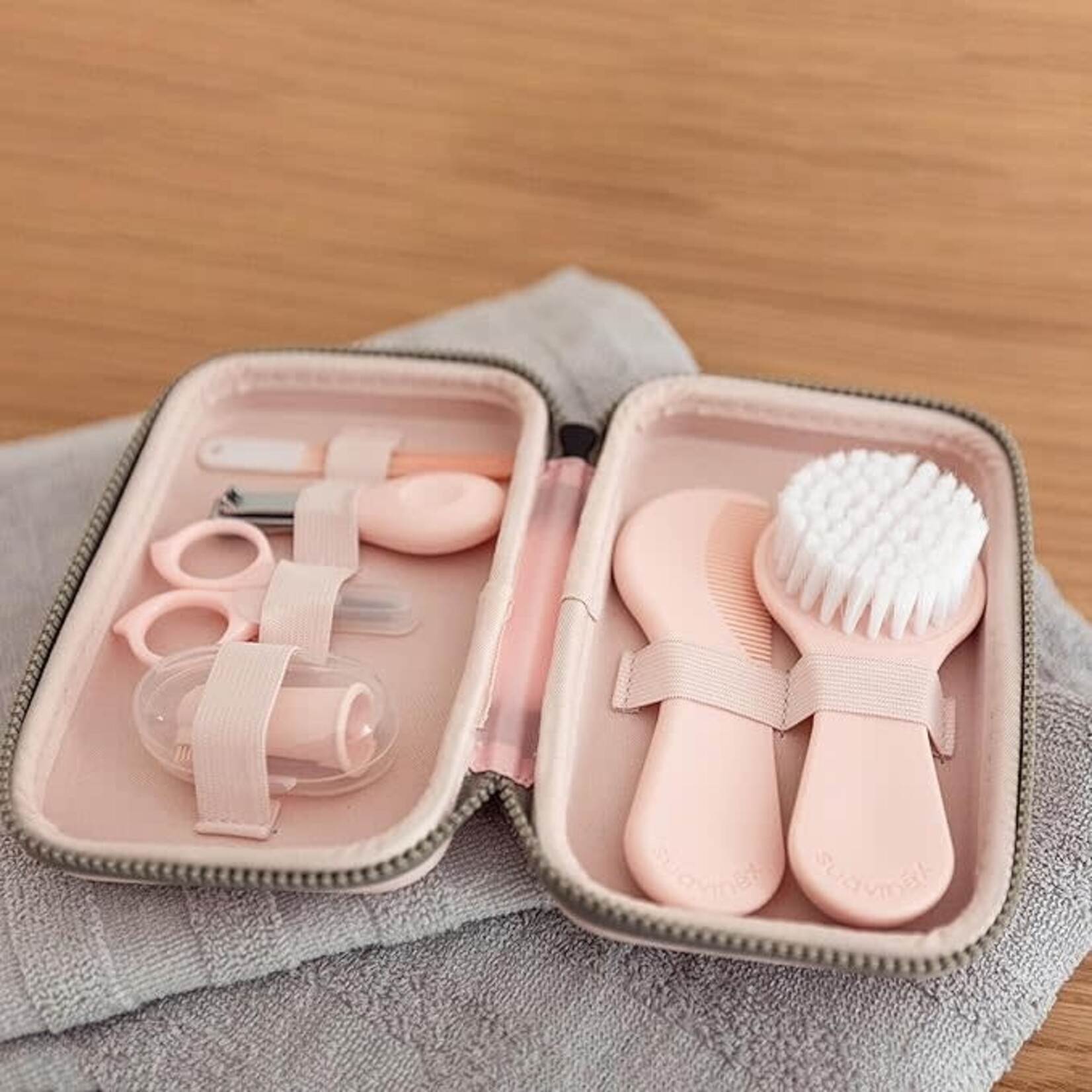 Suavinex HYGGE - HYGIENE - Manicure Set - Girl berries pink