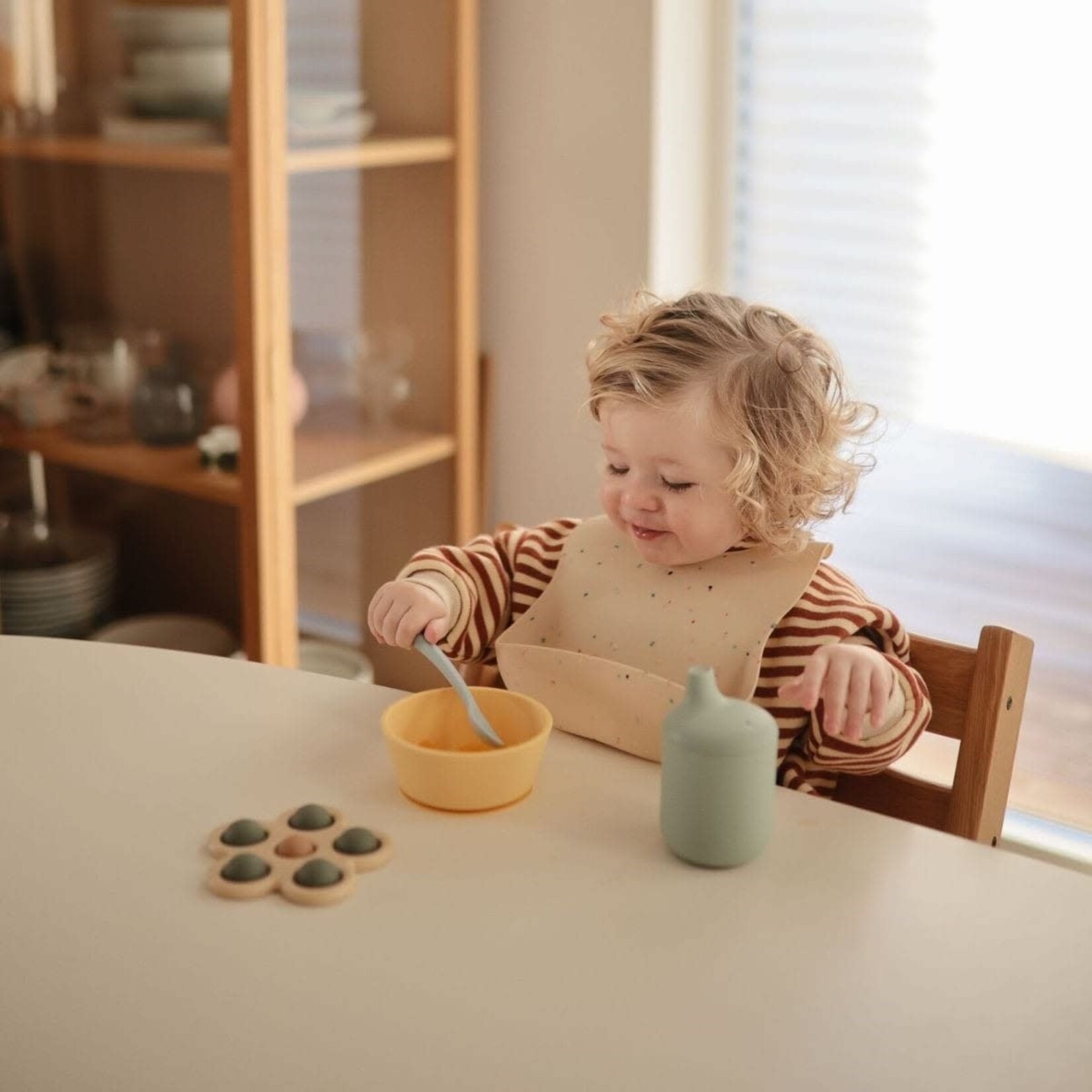 Mushie SILICONE BOWL Pale daffodil