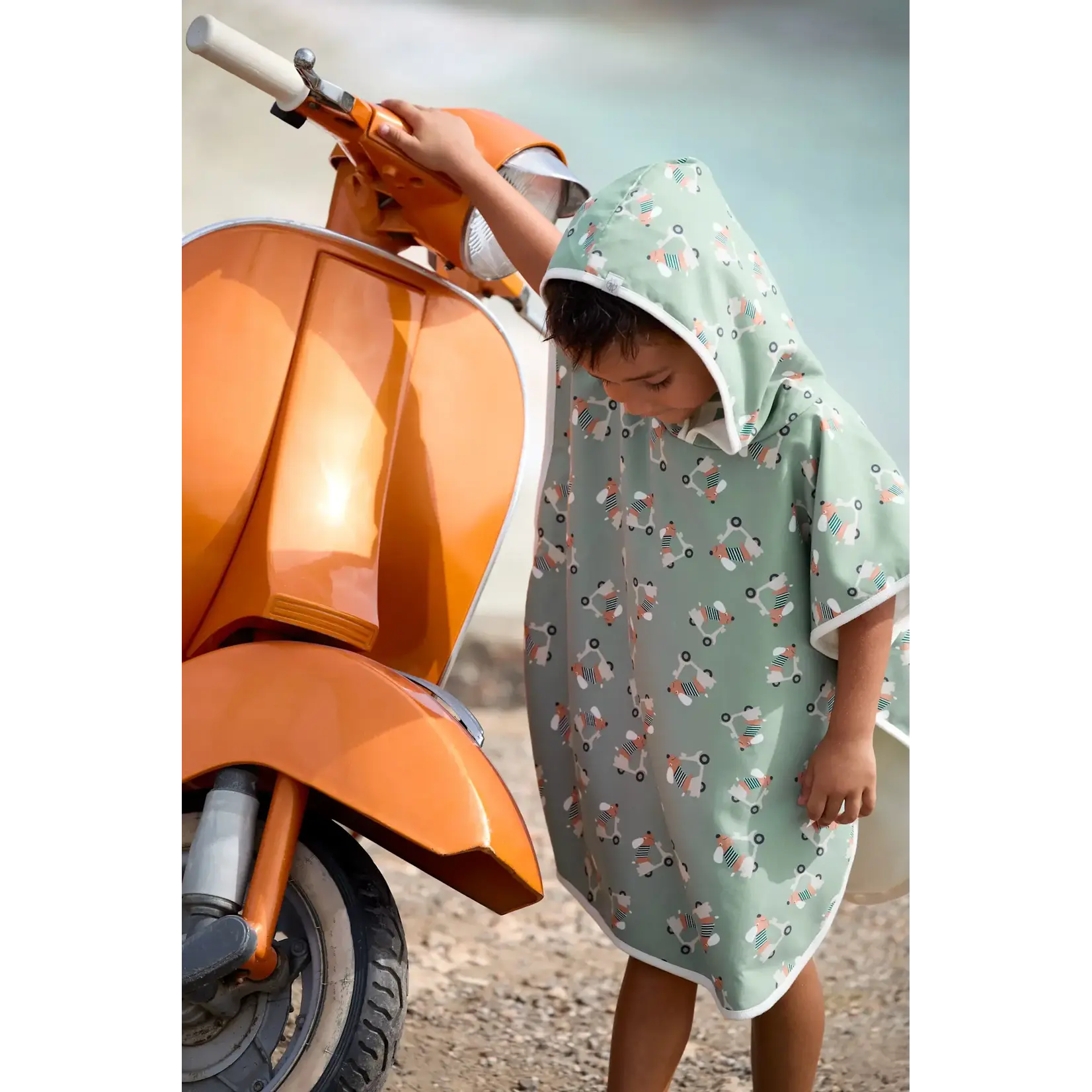 Lässig Beach Poncho - Scooter Dog, green