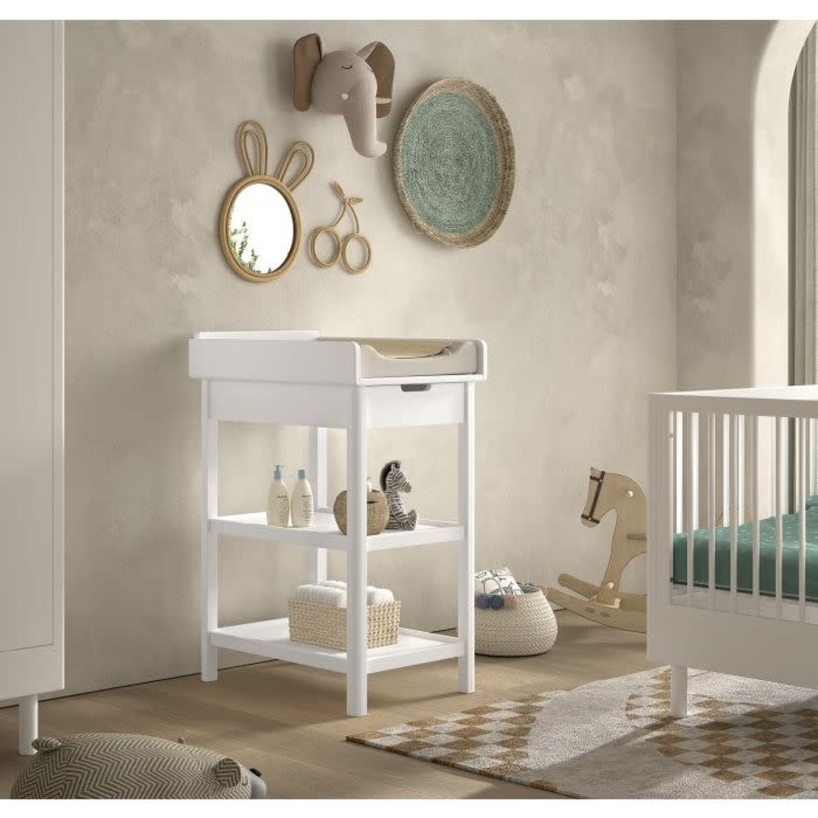 Vipack Furniture Baby Hillemans: FORREST VERZORGINGSTAFEL BEUK WIT