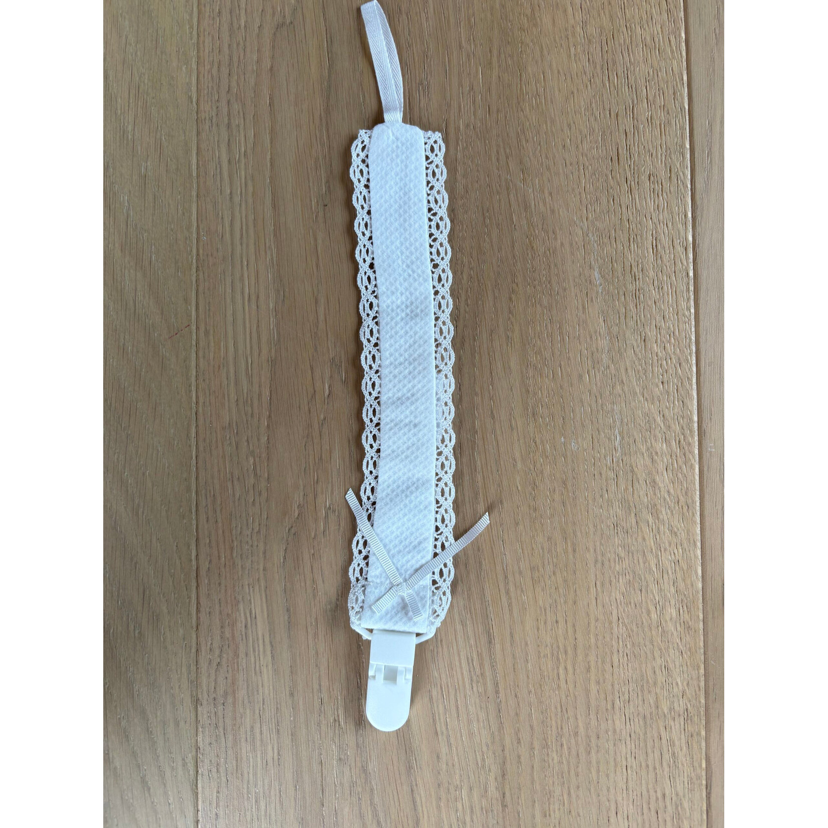 Living Nature Fopspeenketting mimo met kantje - Wit