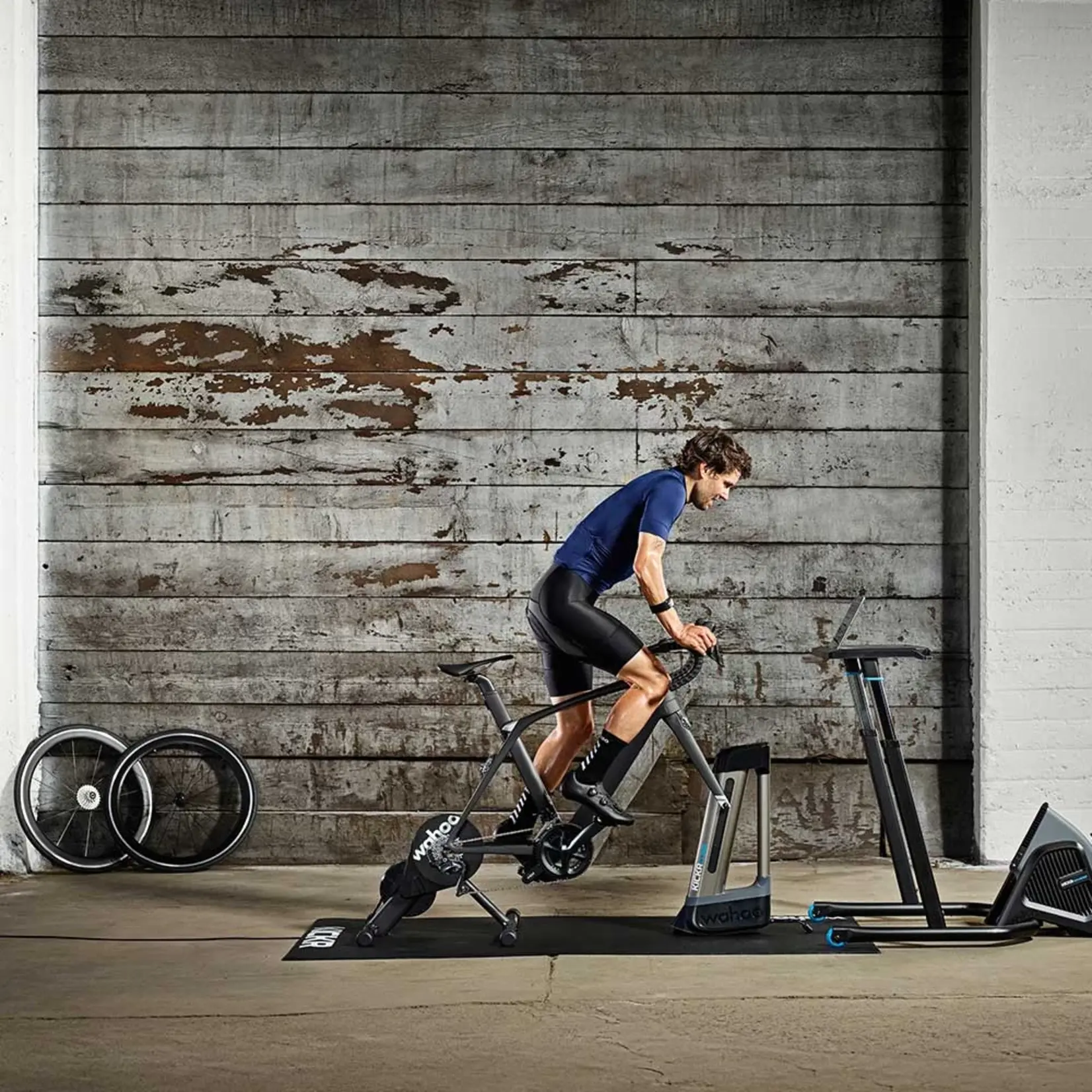 Wahoo WAHOO KICKR CORE SMART TURBO TRAINER