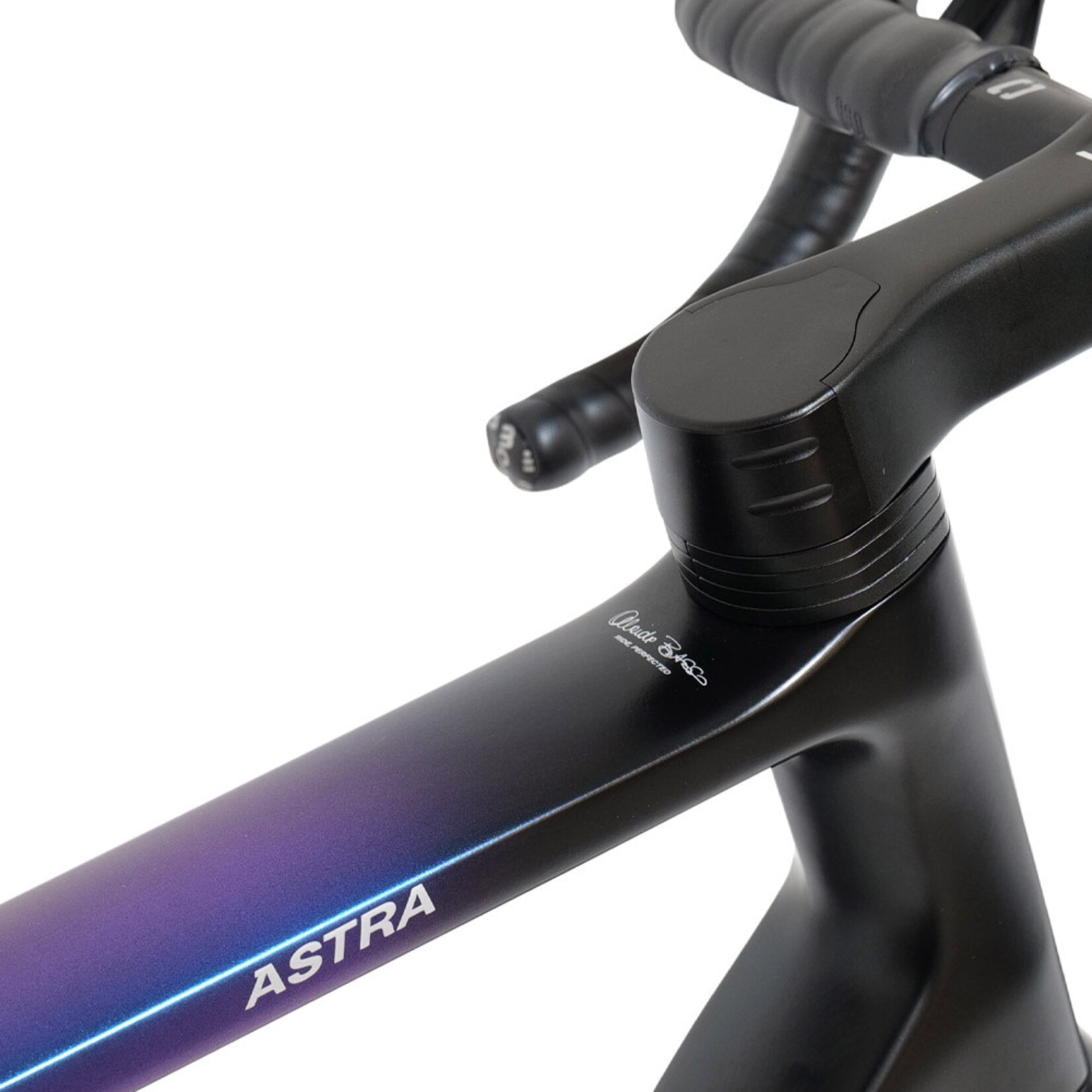 Basso Basso Astra Shimano 105 Di2 Aksium  Chameleon Road Bike