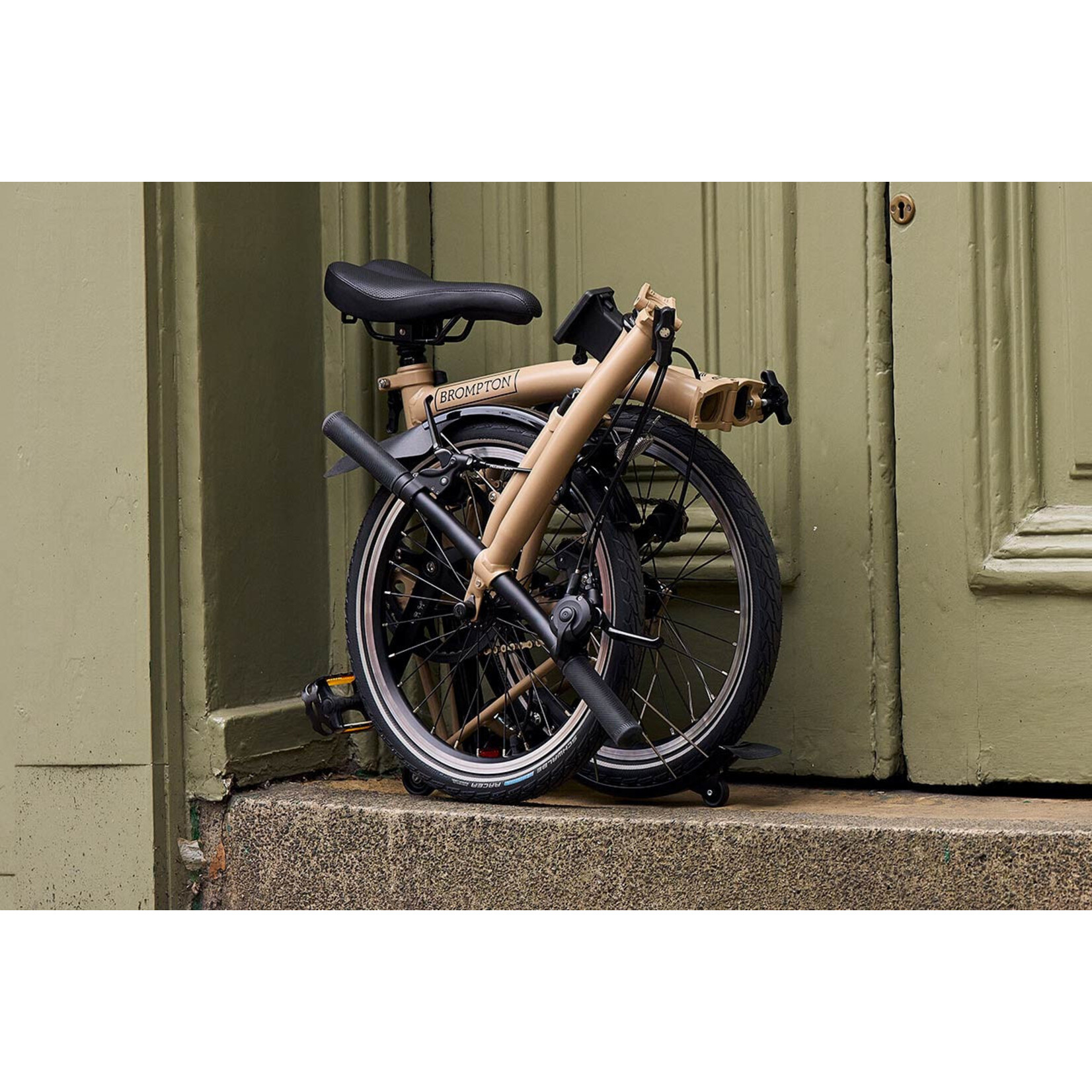 Brompton Brompton C-Line M6L  6-Speed Dune Sand Folding Bike