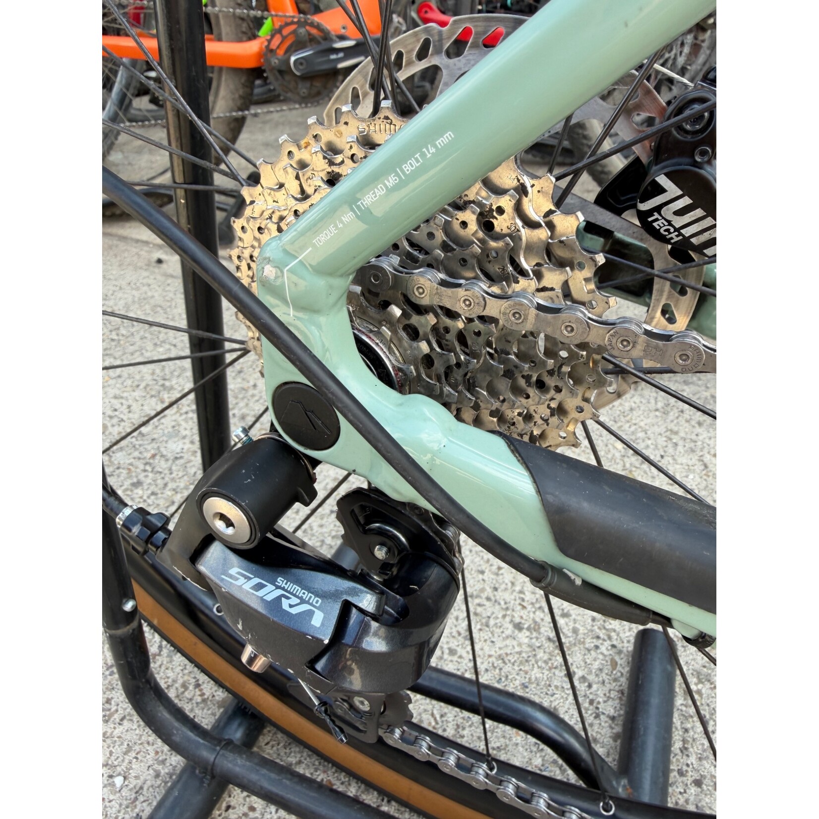 Canyon Canyon GRZL R075 Aluminium Gravel Bike Pre Loved Green Small
