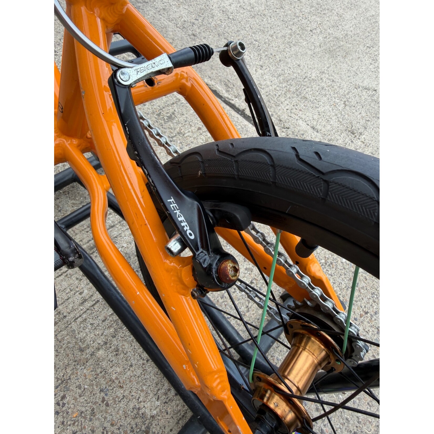 Frog Bikes Frog 48 Kids Bike Pre Loved Orange