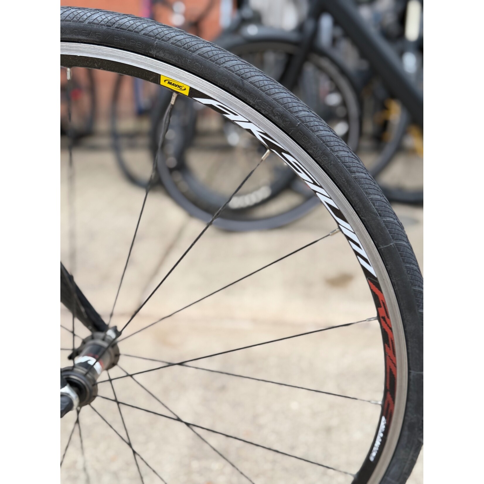 Maurizio K-Light Carbon Road Bike Pre Loved