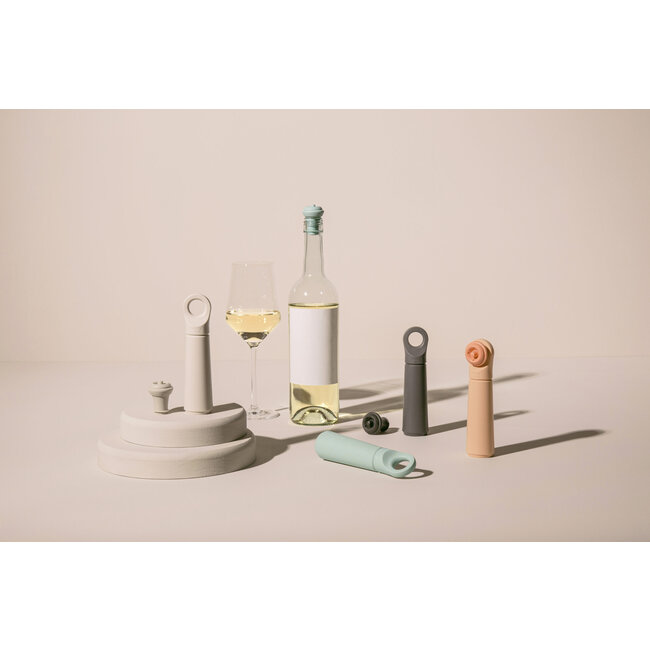 Vacu Vin Counter Display Wine Saver LOOP (Filled 4 x 6 pcs)