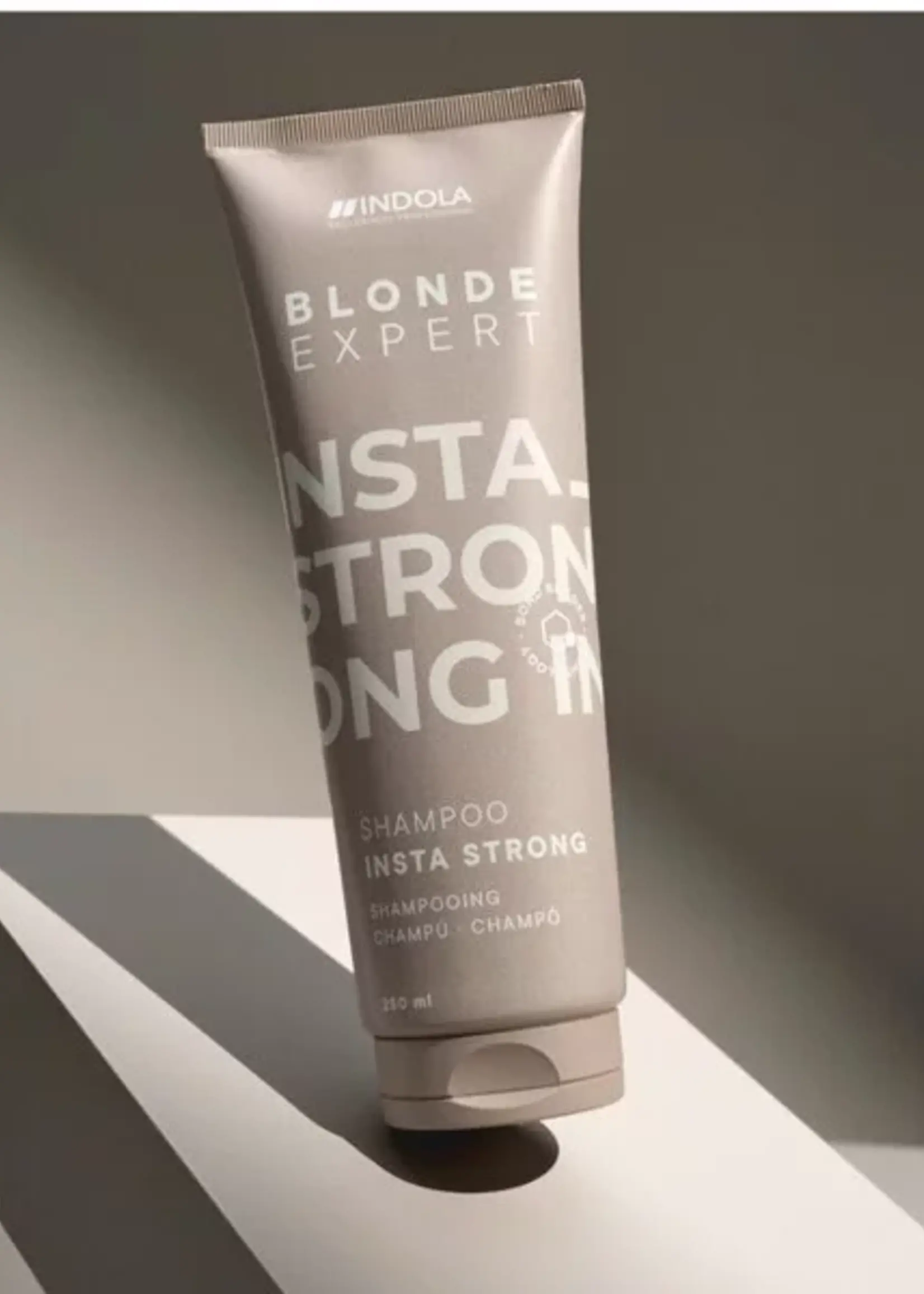 Indola Indola Blonde Expert Insta Strong Shampoo