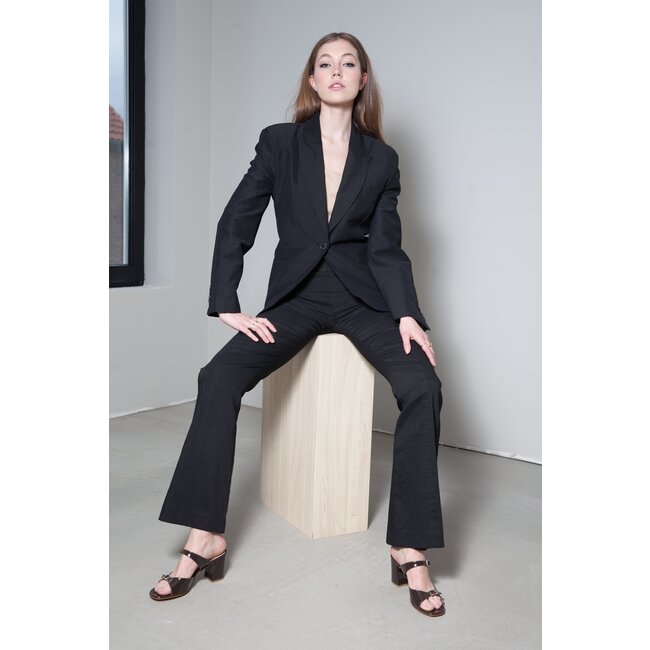 Hourglass linen-blend blazer in black