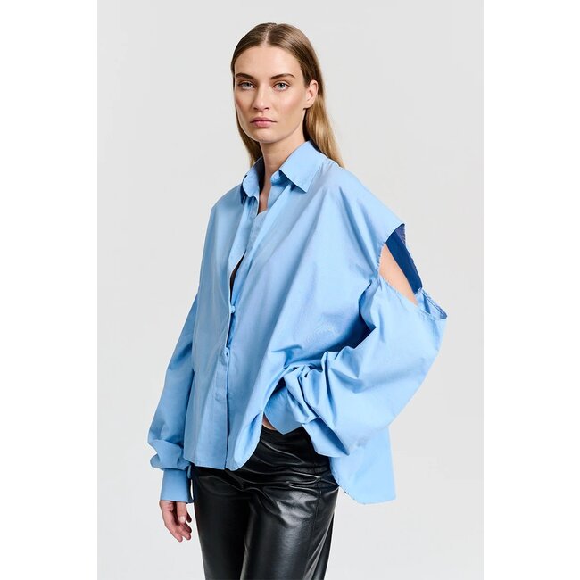 CHPTR-S Blouse cut out in blue