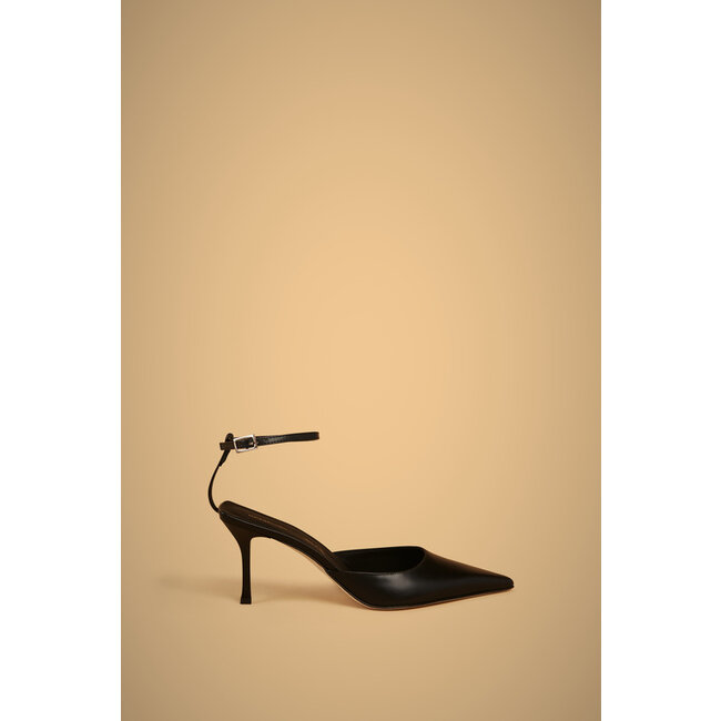 Liviana Conti pointed-toe pump