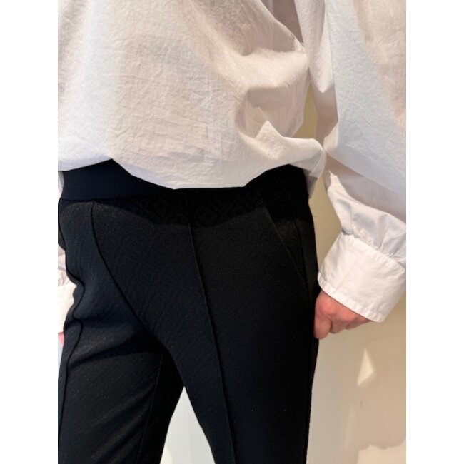 Ava black glitter square