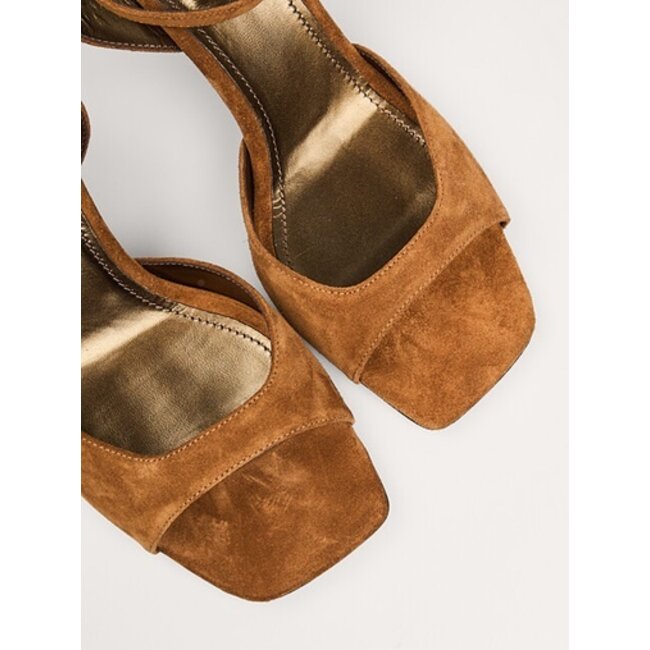 Rotue Dial Drunk Velour Brown