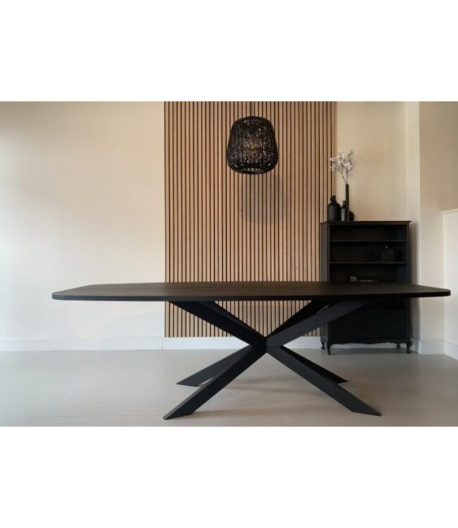 Deens Ovaal eettafel Zwart Mangohout Kruispoot Brooklyn