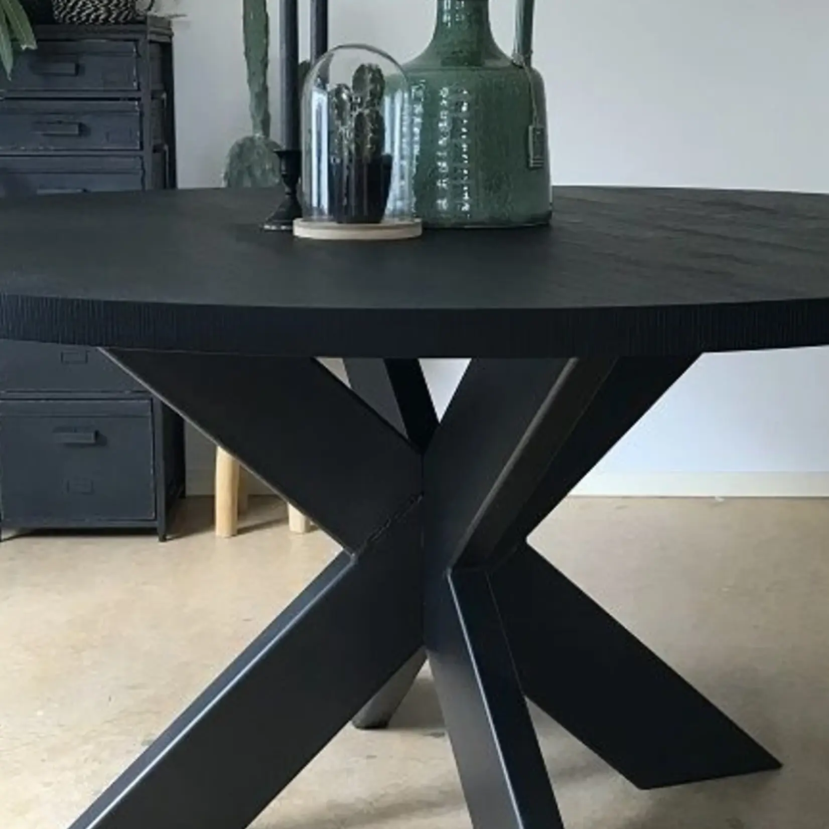 Eettafel Mangohout Zwart Kruispoot Aspen