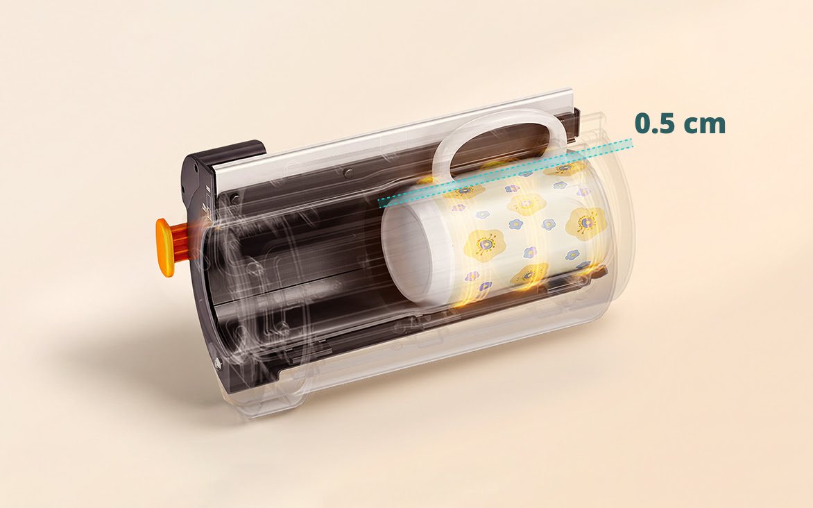 A transparent cutaway diagram showing a custom ceramic mug with a handle sitting perfectly inside a sublimation heat plate module with a 0.5 cm safety clearance indicator.