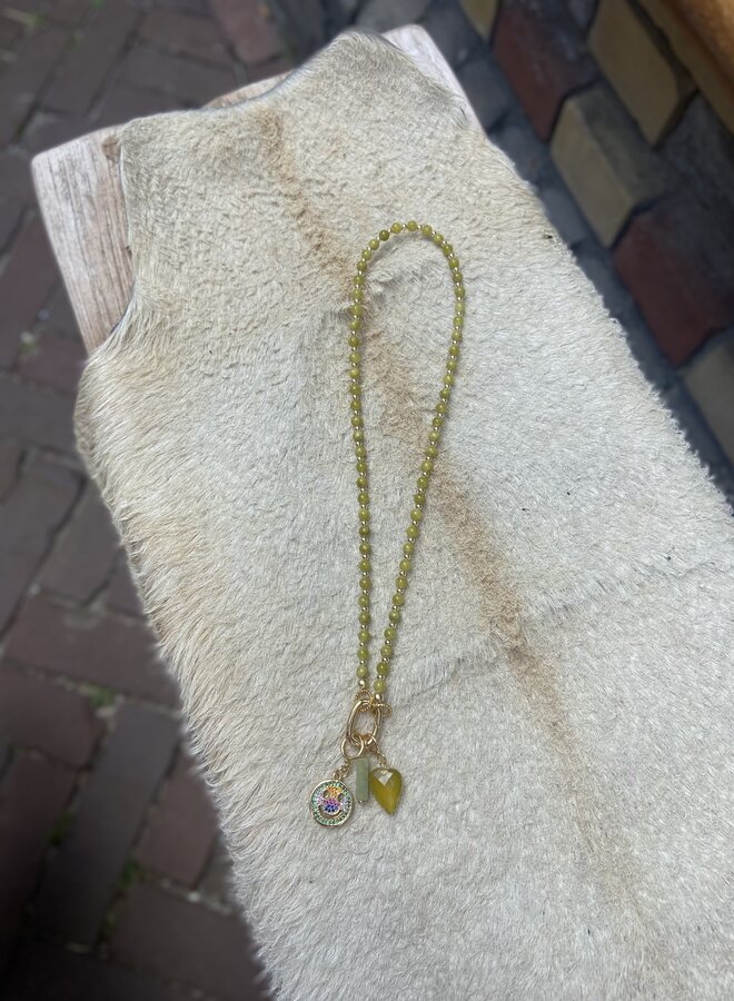 Ketting glaskralen met goud metaal