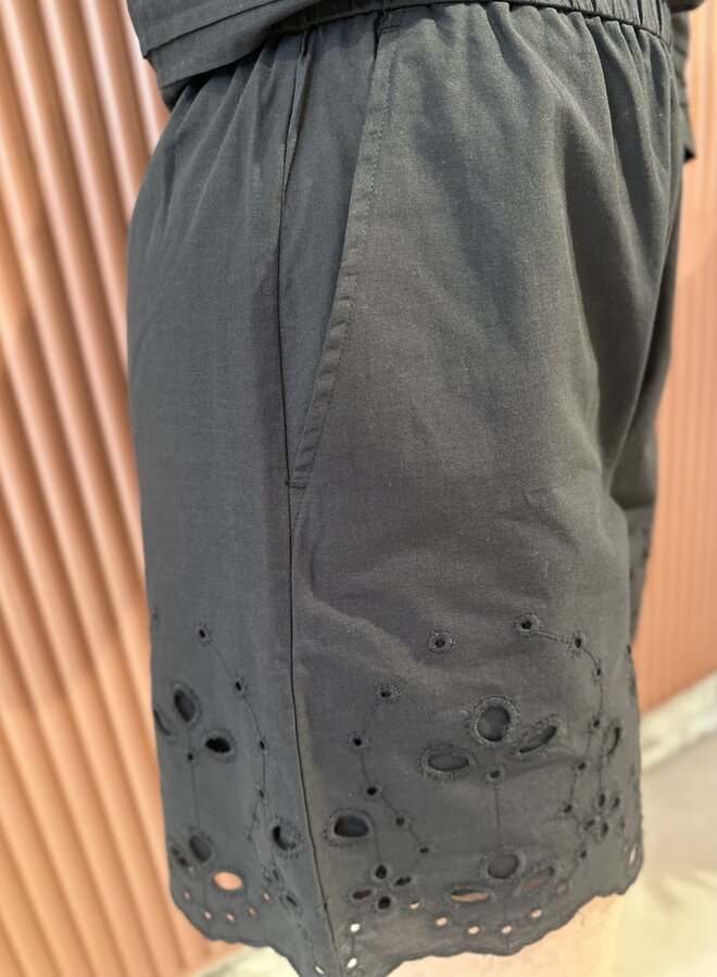 Limona Shorts | Black