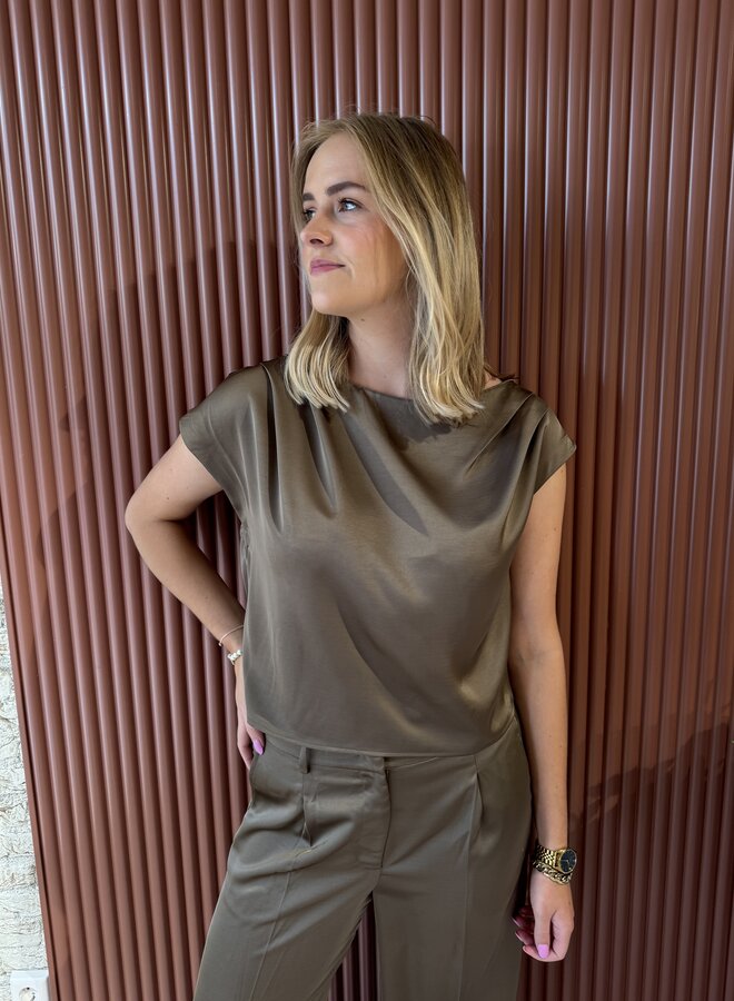 Roam satin drapey top | Stone