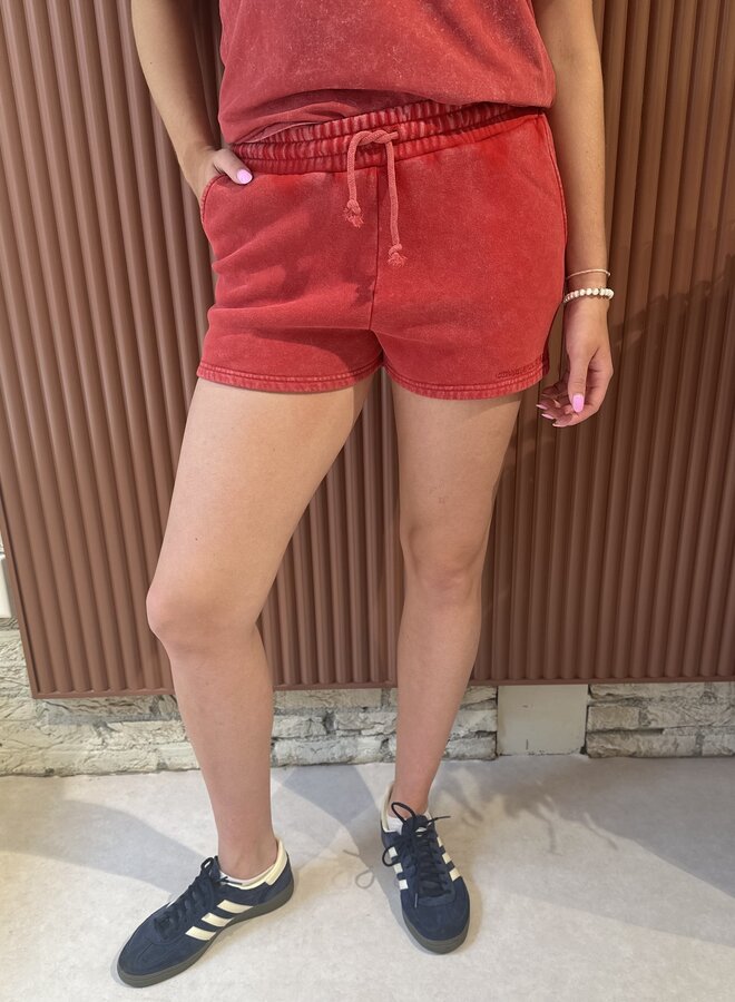 Uni Logo Acid Wash Sweat Short | Racing Red